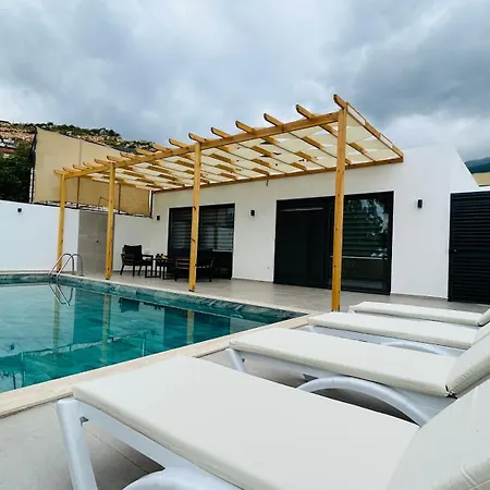 Villa Kovuk Villalari *