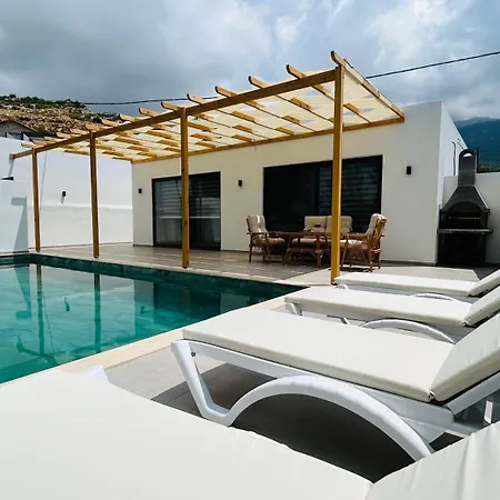 Kovuk Villalari Villa *